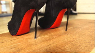 Illustration for article titled 6 Simple Ways To Maintain The Beauty and Glow Of Your Hardwood Floors